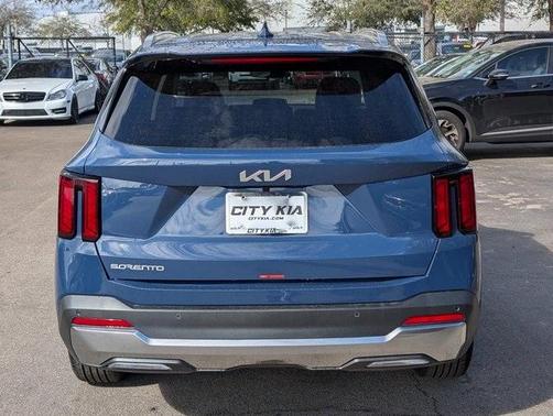 2025 Kia Sorento S