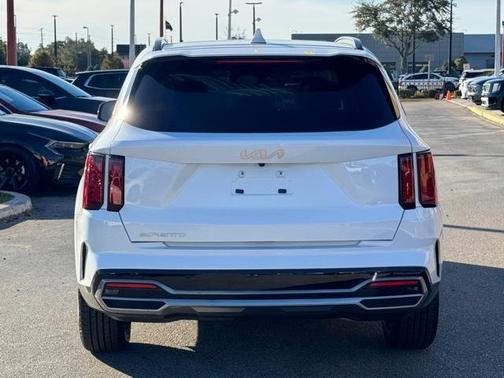 2023 Kia Sorento S