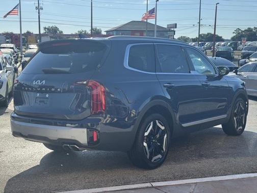 2023 Kia Telluride S