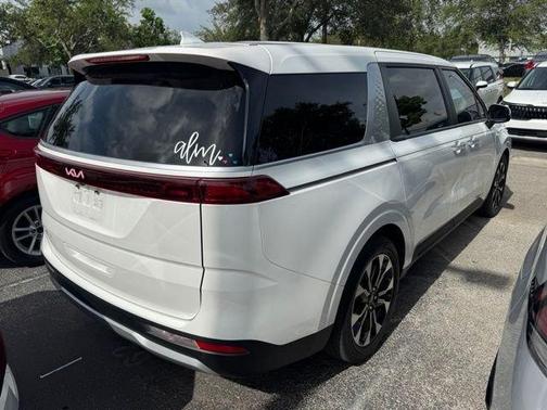 White 2024 Kia Carnival EX