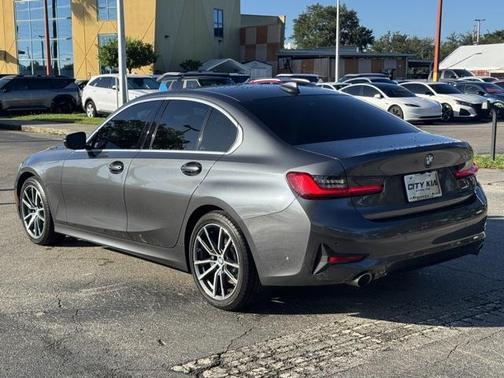 2019 BMW 330 i