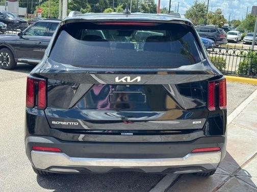 Black 2024 Kia Sorento S