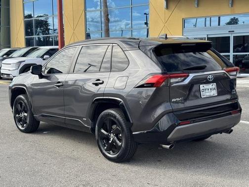 2020 Toyota RAV4 Hybrid XSE