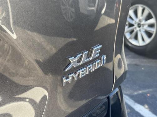 2020 Toyota RAV4 Hybrid XSE
