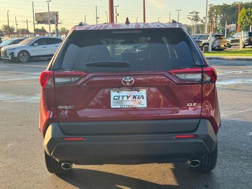2023 Toyota RAV4 XLE Premium
