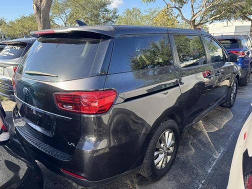 2020 Kia Sedona LX