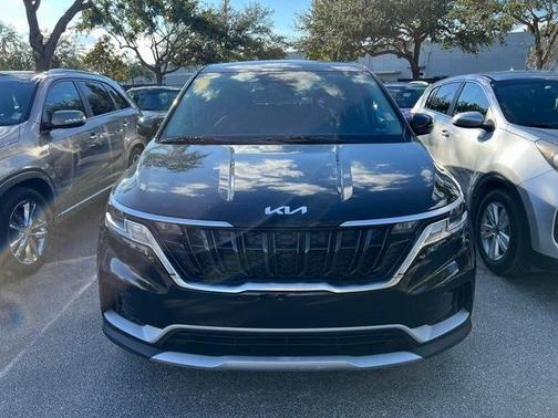 2023 Kia Carnival LX