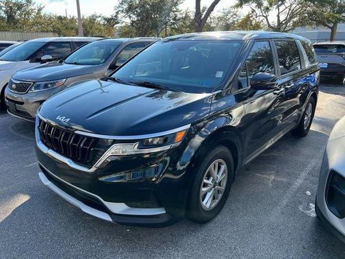 2023 Kia Carnival LX