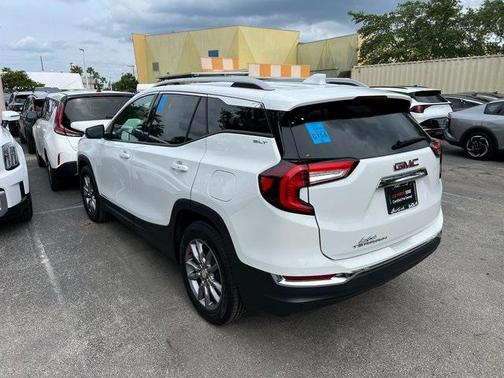 2023 GMC Terrain SLT