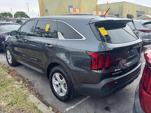 2023 Kia Sorento LX