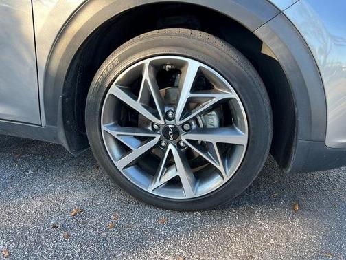 2022 Kia Niro Touring SE