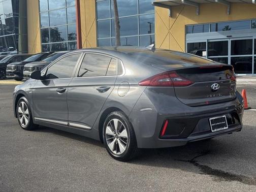 2019 Hyundai IONIQ Plug-In Hybrid Base