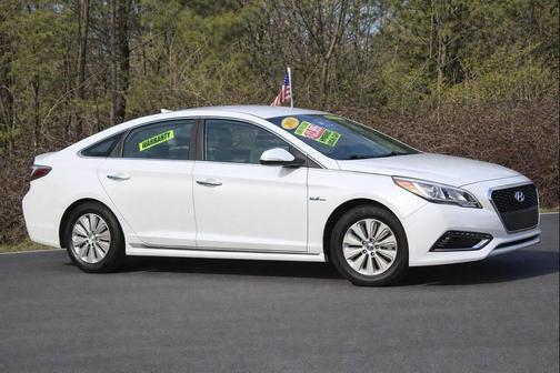 2016 Hyundai SONATA Hybrid SE