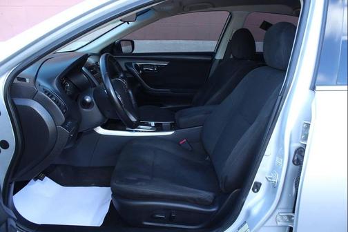 Brilliant Silver Metallic 2014 Nissan Altima 2.5 SV