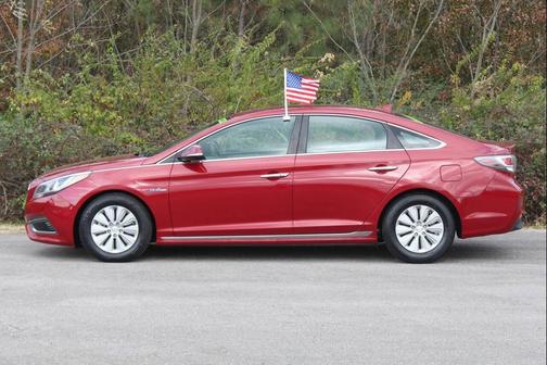 2016 Hyundai SONATA Hybrid SE
