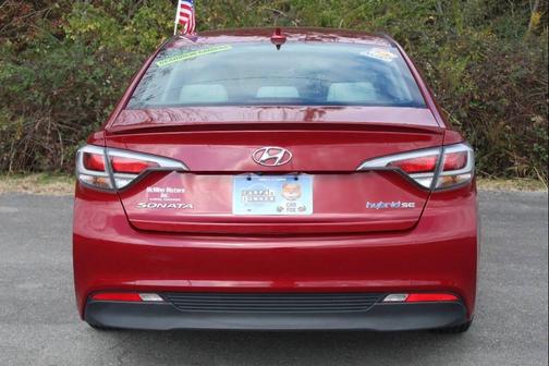 2016 Hyundai SONATA Hybrid SE