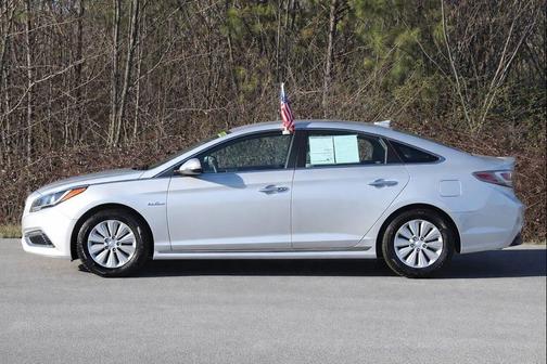 2016 Hyundai SONATA Hybrid SE