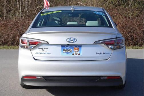 2016 Hyundai SONATA Hybrid SE