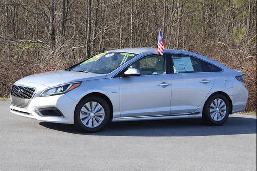 2016 Hyundai SONATA Hybrid SE