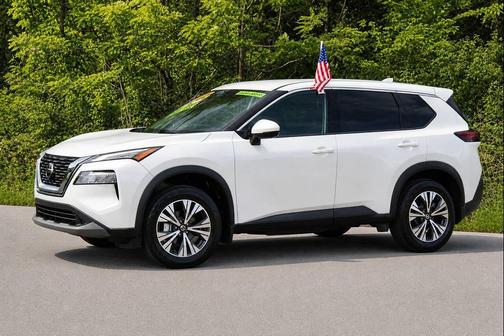 Pearl White Tricoat 2021 Nissan Rogue SV