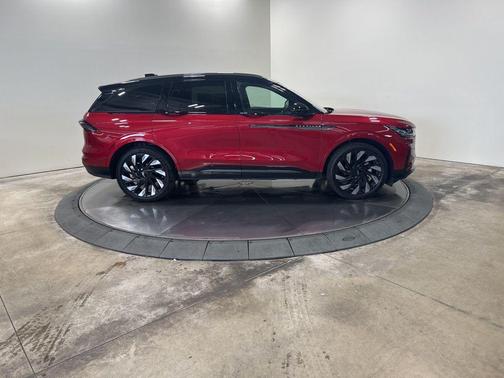 2024 Lincoln Nautilus Reserve