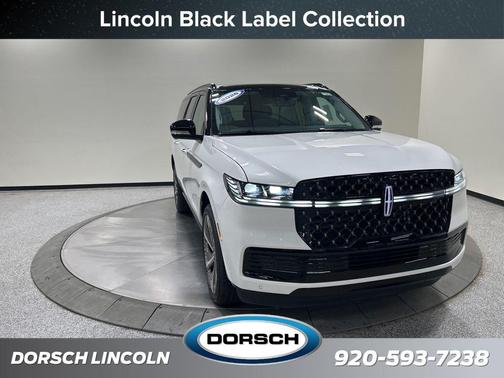 Star White Metallic Tri-Coat 2026 Lincoln Navigator Black Label