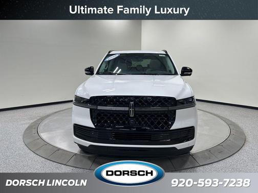 Star White Metallic Tri-Coat 2026 Lincoln Navigator Reserve