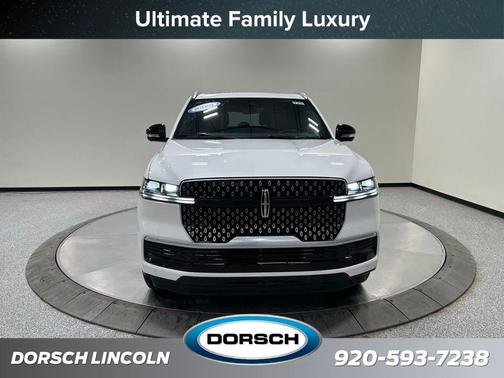 Star White Metallic Tri-Coat 2026 Lincoln Navigator Reserve