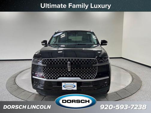 Infinite Black Metallic Clearcoat 2026 Lincoln Navigator Reserve