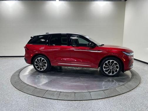 Red Carpet Metallic Tinted Clearcoat 2024 Lincoln Nautilus Reserve