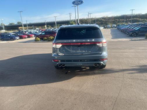 2025 Lincoln Aviator Premiere