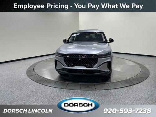 Silver Radiance Metallic Clearcoat 2026 Lincoln Nautilus Premiere