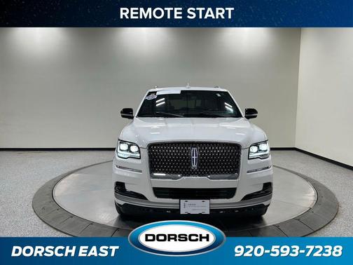 Pristine White Metallic Tri-Coat 2023 Lincoln Navigator Reserve
