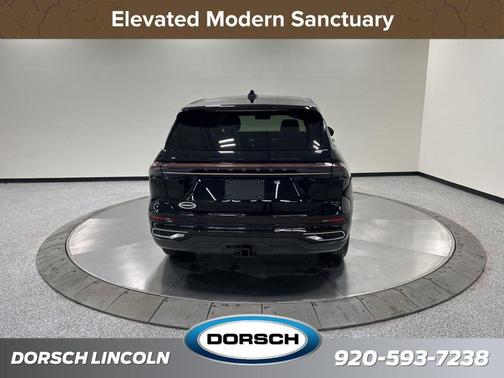 Infinite Black Metallic Clearcoat 2026 Lincoln Nautilus Premiere