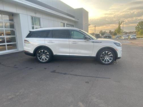 2025 Lincoln Aviator Premiere