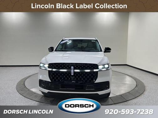 Star White Metallic Tri-Coat 2026 Lincoln Navigator Black Label