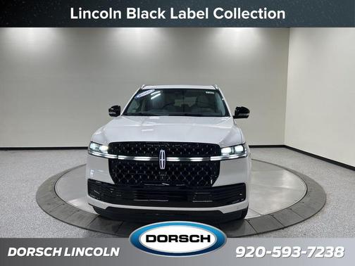Star White Metallic Tri-Coat 2026 Lincoln Navigator Black Label