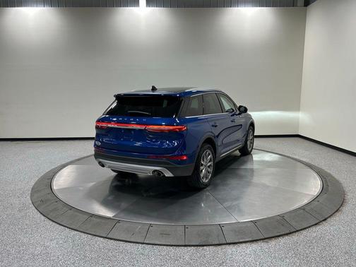 Artisan Blue 2020 Lincoln Corsair Standard