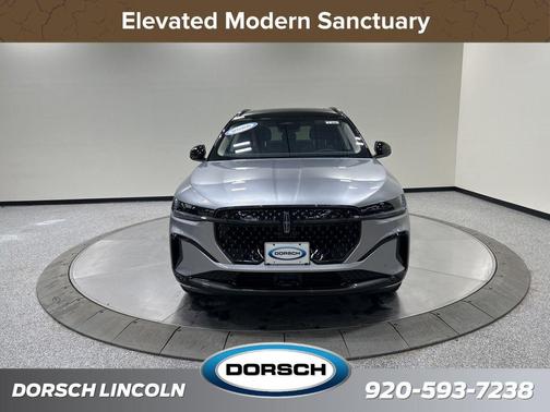 Silver Radiance Metallic Clearcoat 2026 Lincoln Nautilus Reserve