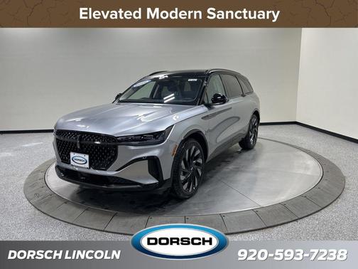 Silver Radiance Metallic Clearcoat 2026 Lincoln Nautilus Reserve