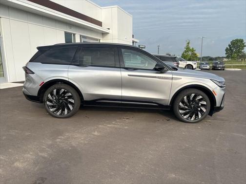 2025 Lincoln Nautilus Reserve