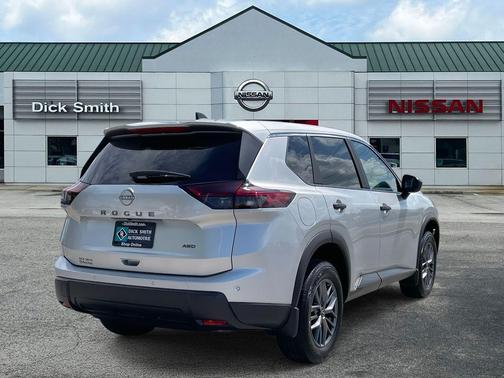 2025 Nissan Rogue S
