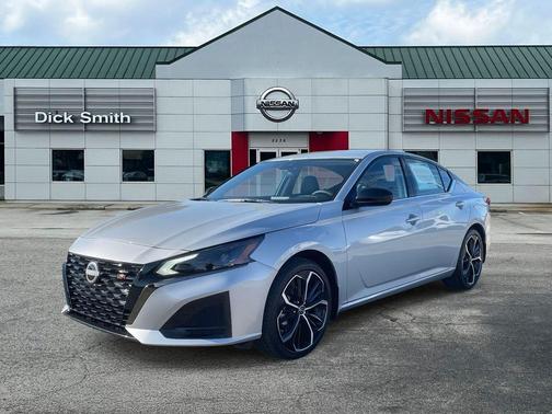 2025 Nissan Altima SR