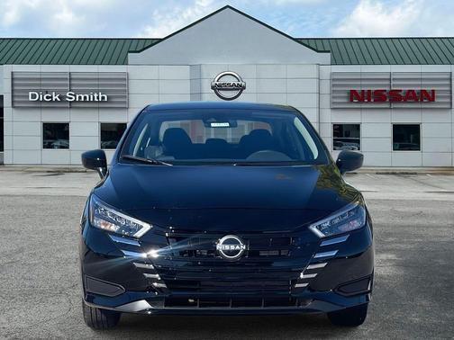 Black 2025 Nissan Versa 1.6 SV