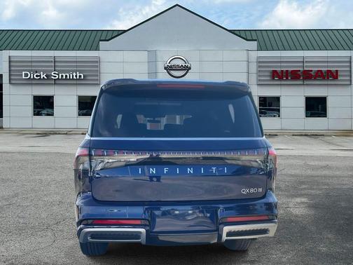 2025 INFINITI QX80 Luxe