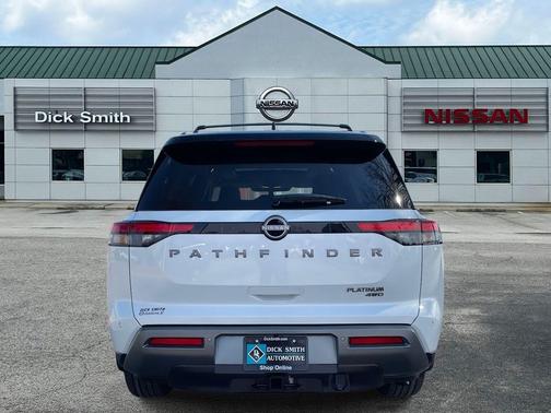 2026 Nissan Pathfinder Platinum