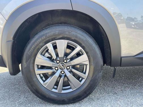 2026 Nissan Pathfinder S