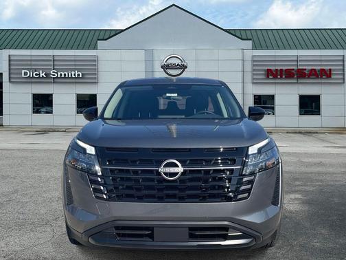 2026 Nissan Pathfinder S