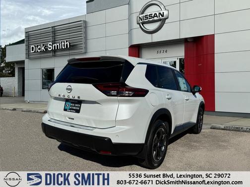 2025 Nissan Rogue SV