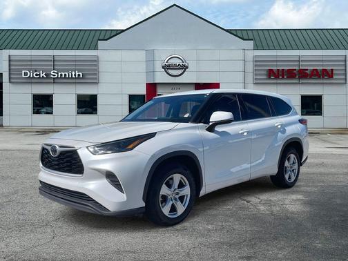 2022 Toyota Highlander L